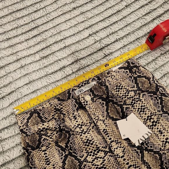 Snakeskin print high rise skinny Zara pants size 12, new with tags! - Picture 10 of 12